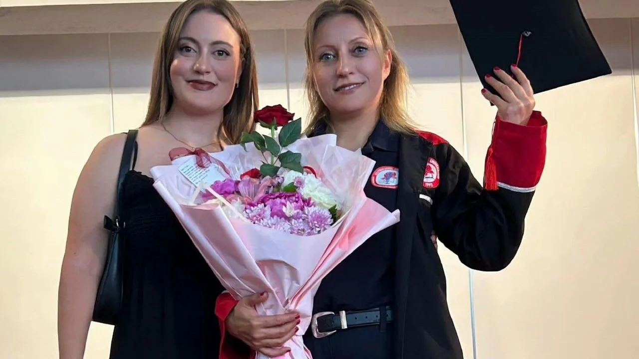 Kızının İzinden Gitti: Aysel Temel Paramedik Oldu