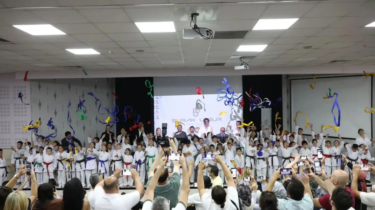 Kartepe'de Karate Camiası Bir Araya Geldi