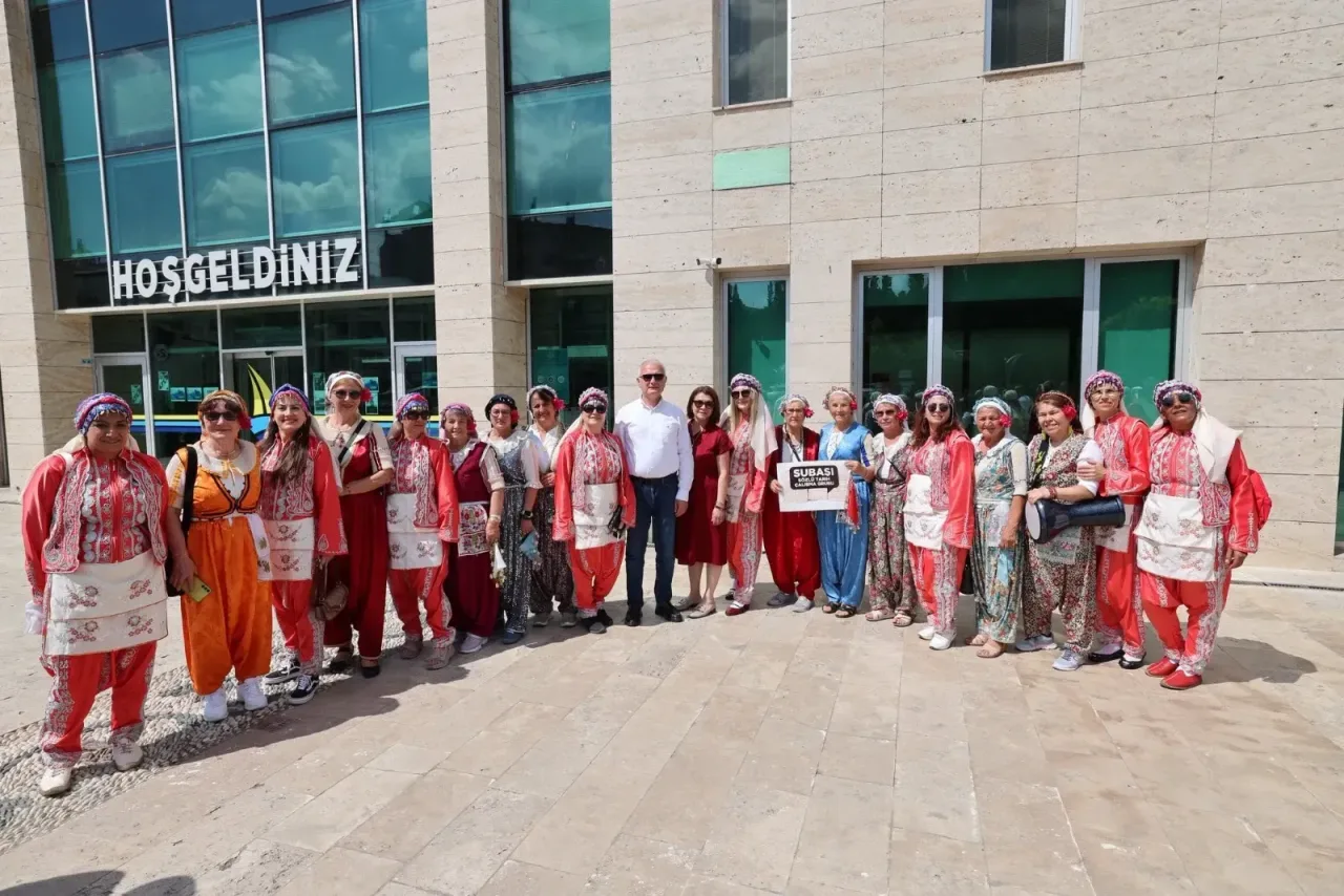 Karamürsel’de Kurtuluş Haftası Coşkusu Kortej Yürüyüşüyle Başladı